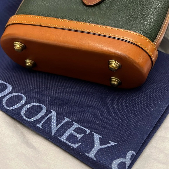 VTG Dooney & Bourke Green and Brown small Spectator Bag - Picture 8 of 16